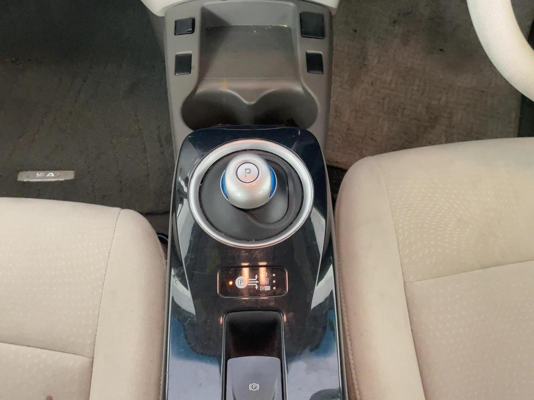 Photo '18' of Nissan Leaf
