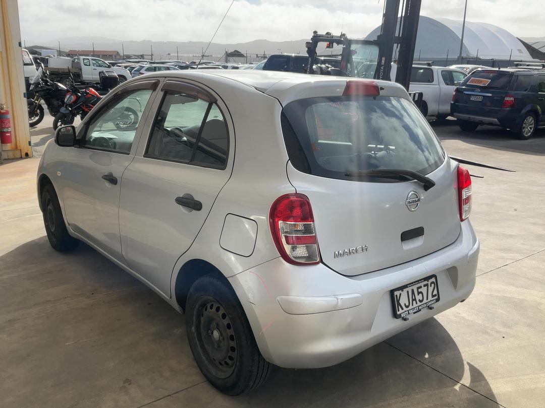 Photo '6' of Nissan March Photo '6' of Nissan March