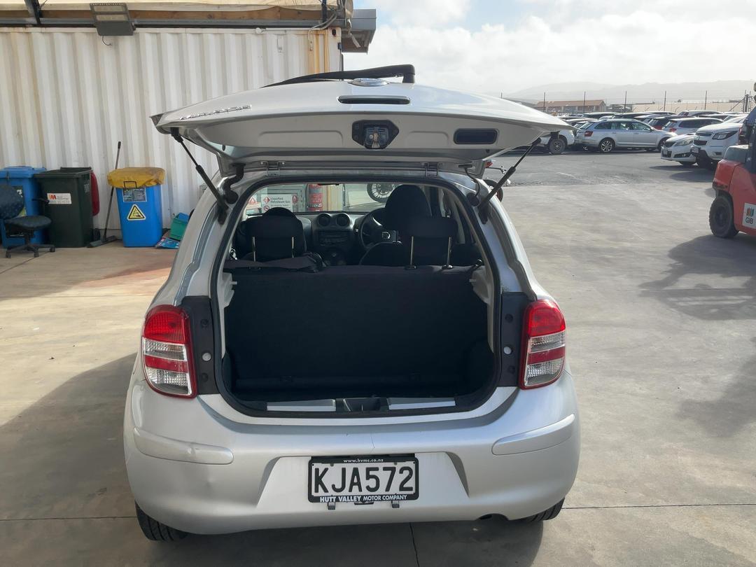 Photo '20' of Nissan March Photo '20' of Nissan March