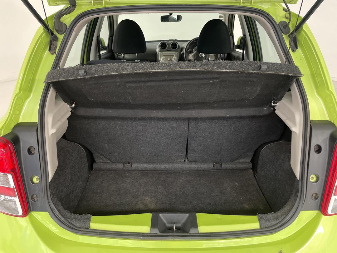 Photo '14' of Nissan Micra