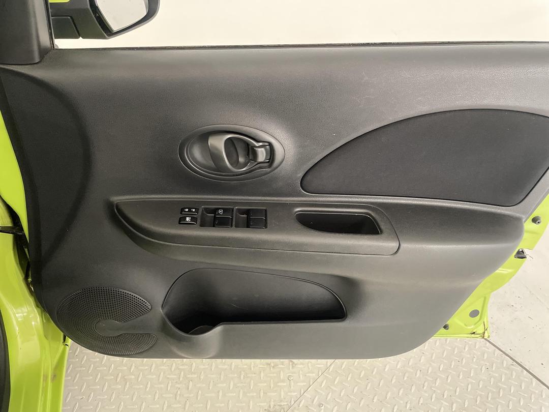 Photo '15' of Nissan Micra