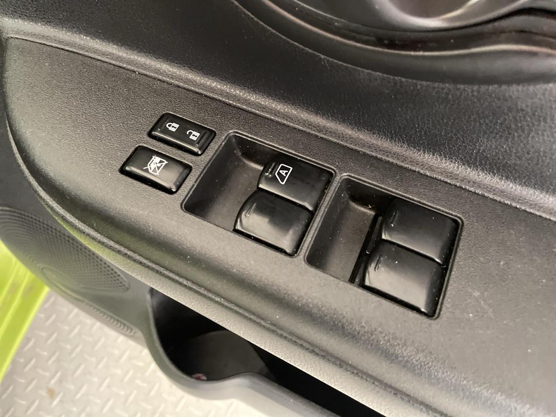 Photo '23' of Nissan Micra