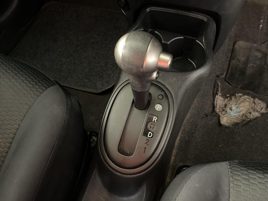 Photo '29' of Nissan Micra