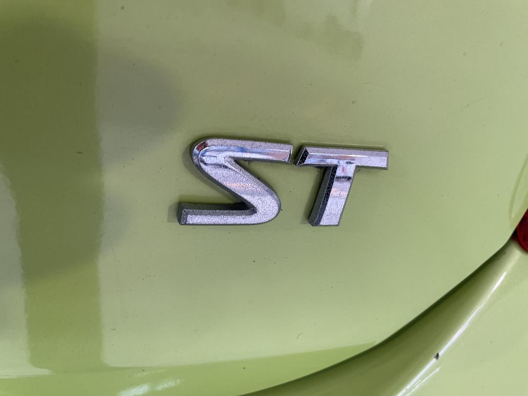 Photo '34' of Nissan Micra