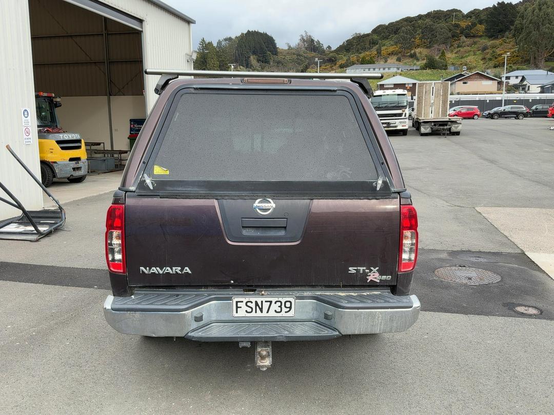 Photo '6' of Nissan Navara D/C ST-X Photo '6' of Nissan Navara D/C ST-X