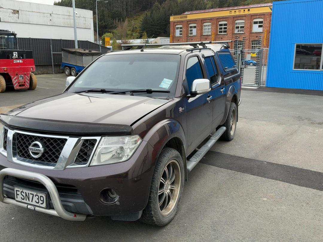 Photo '3' of Nissan Navara D/C ST-X Photo '3' of Nissan Navara D/C ST-X