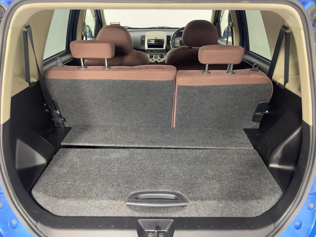 Photo '14' of Nissan Note