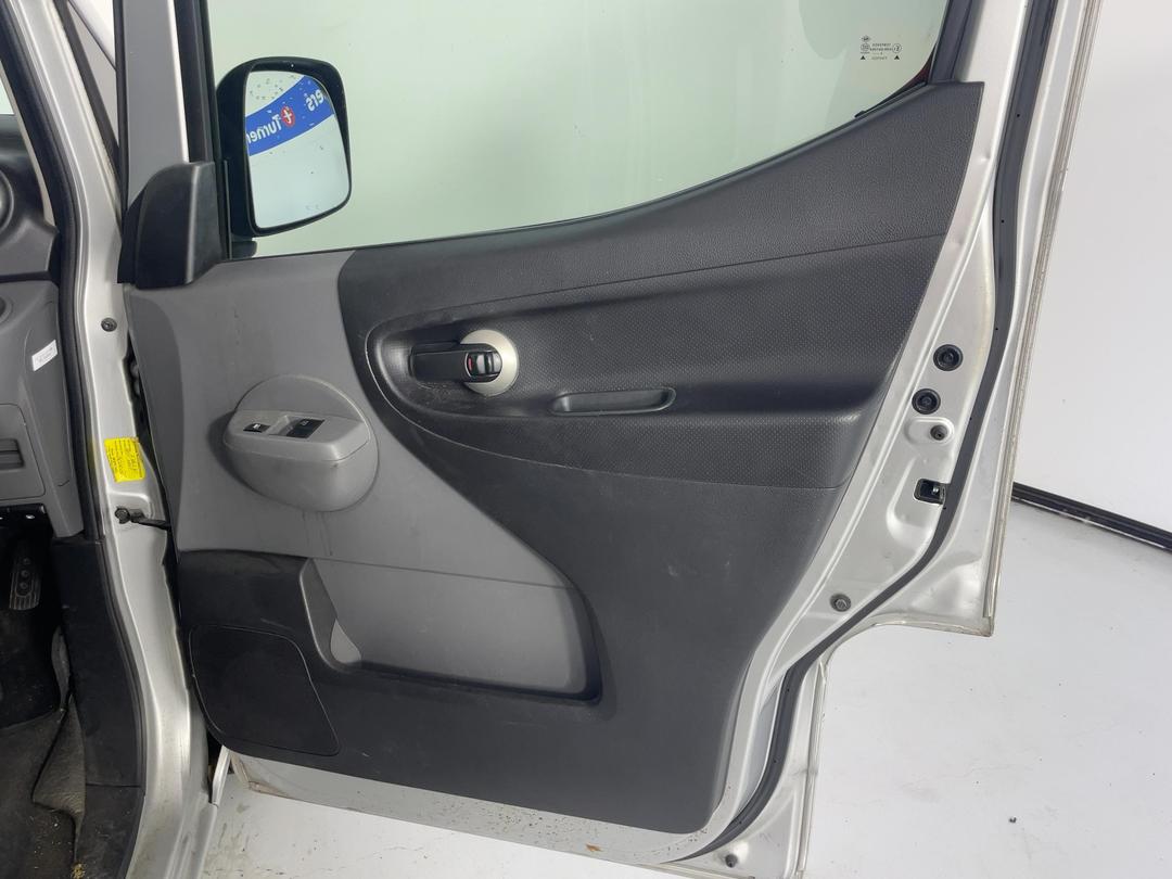 Photo '13' of Nissan NV200 Vanette Photo '13' of Nissan NV200 Vanette