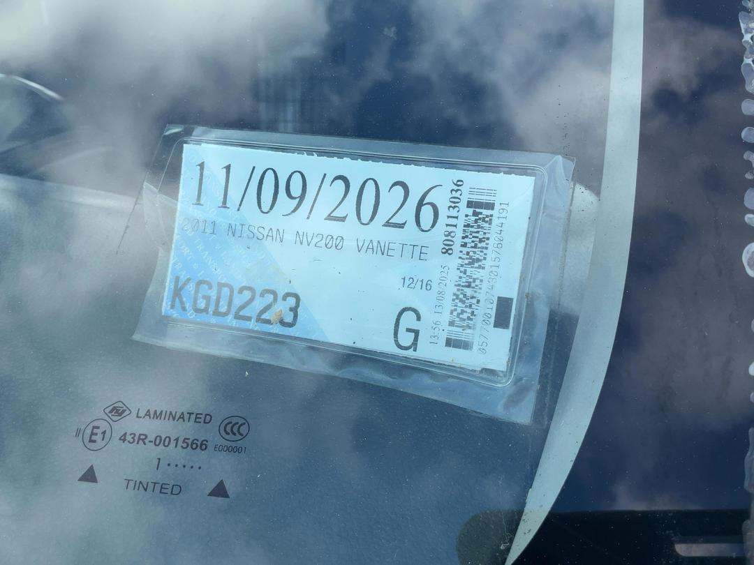 Photo '24' of Nissan NV200