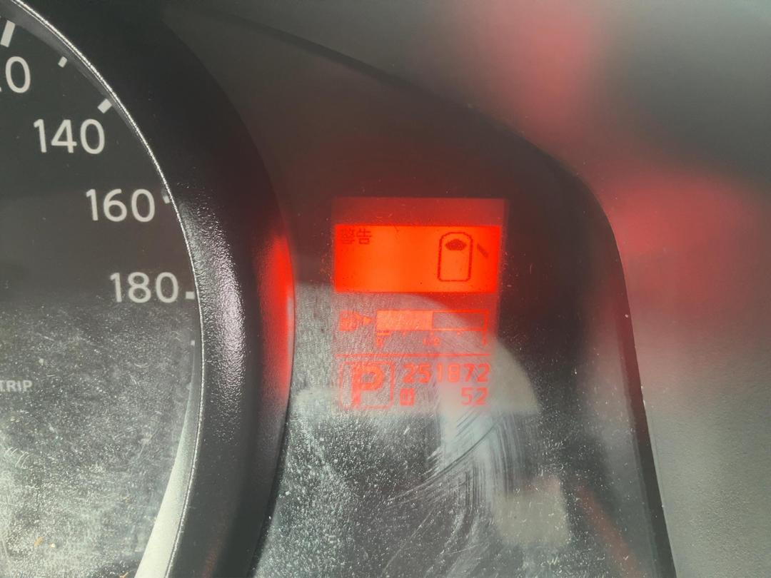 Photo '21' of Nissan NV200