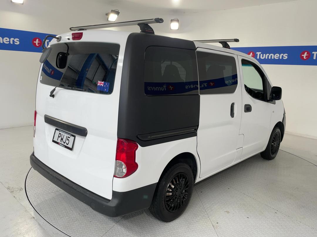 Photo '7' of Nissan NV200