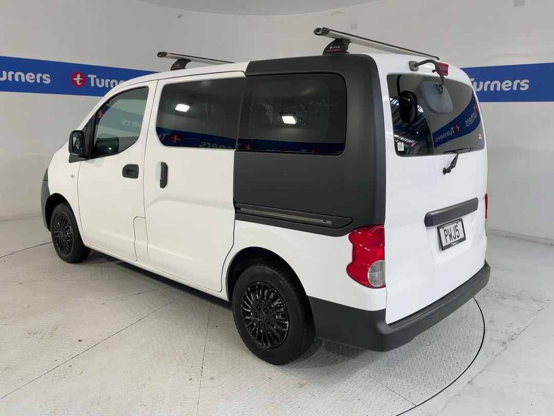 Photo '5' of Nissan NV200