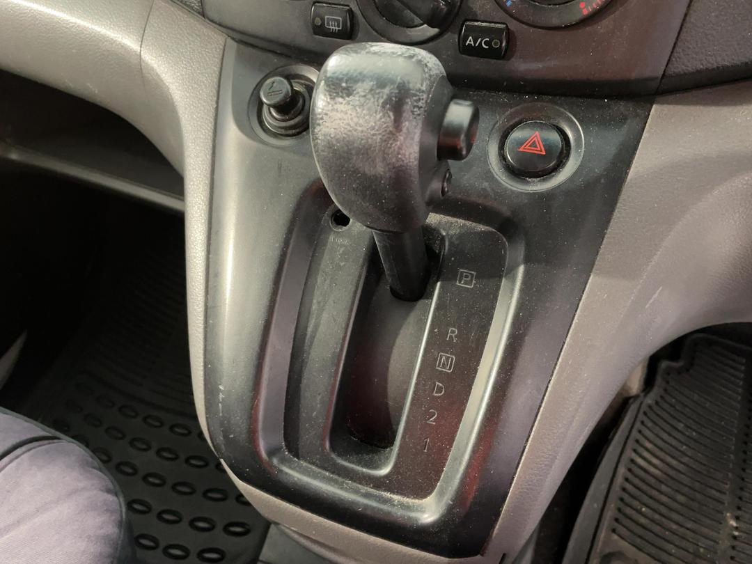 Photo '27' of Nissan NV200