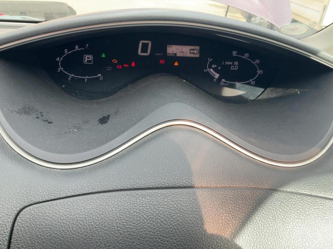 Photo '7' of Nissan Serena Photo '7' of Nissan Serena