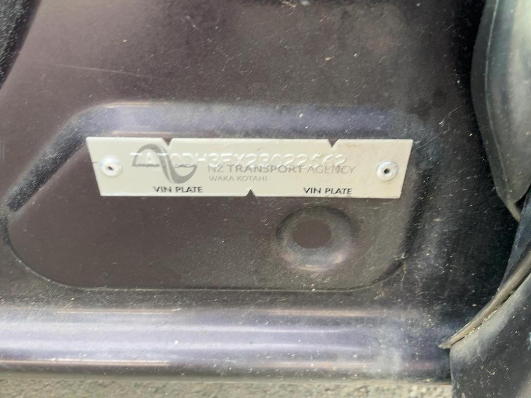 Photo '10' of Nissan Serena Photo '10' of Nissan Serena