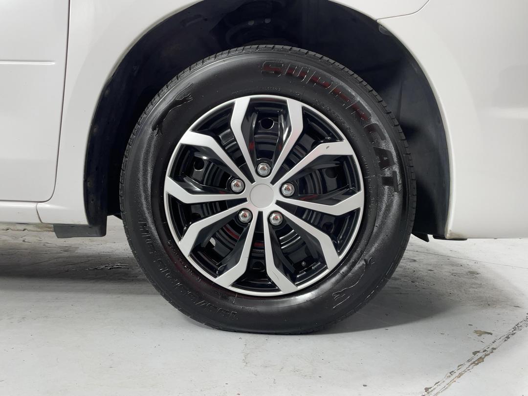 Photo '9' of Nissan Serena