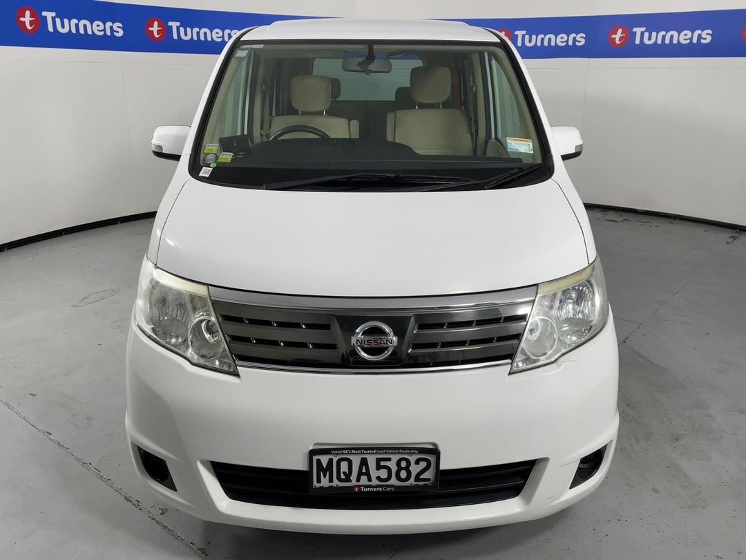 Photo '2' of Nissan Serena
