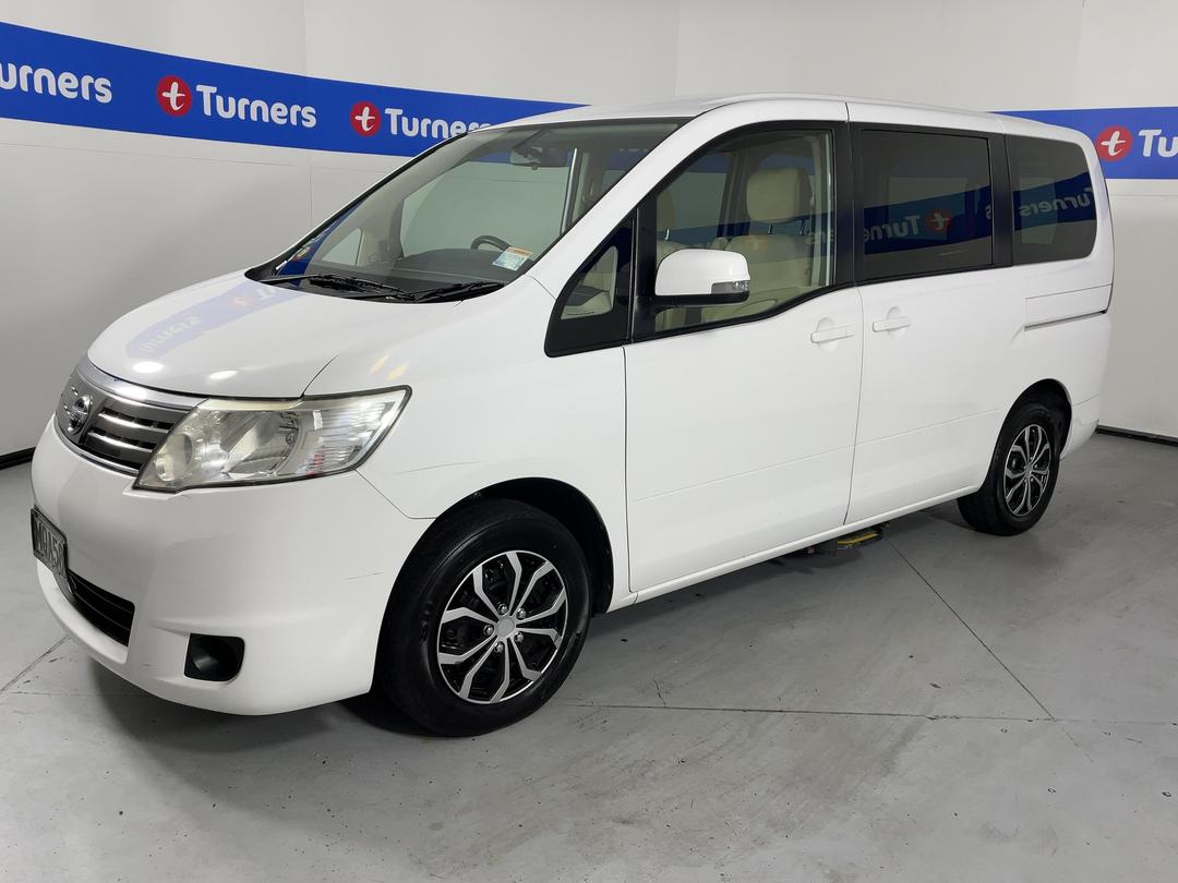 Photo '4' of Nissan Serena