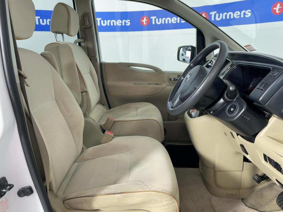 Photo '16' of Nissan Serena