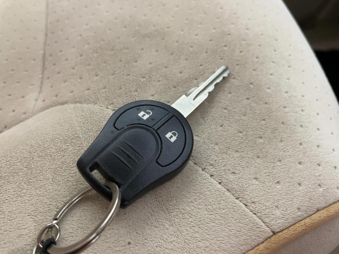 Photo '22' of Nissan Serena
