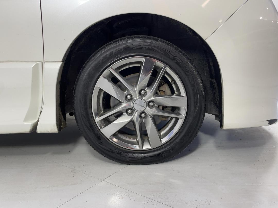 Photo '9' of Nissan Serena
