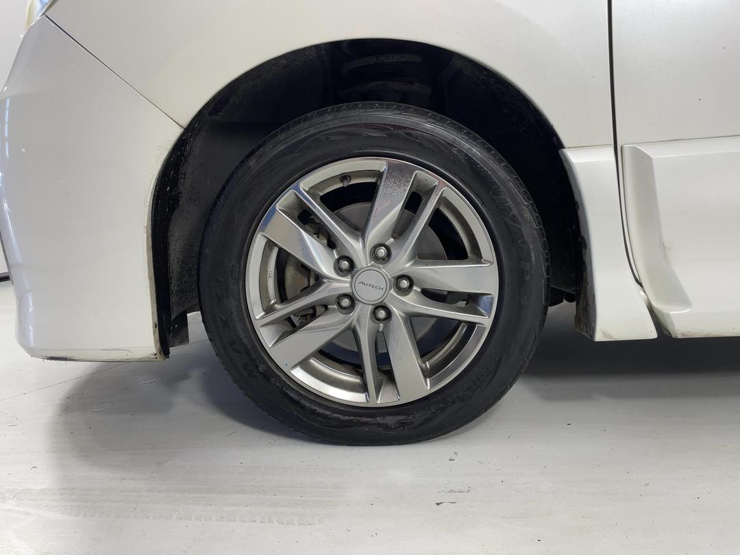 Photo '10' of Nissan Serena