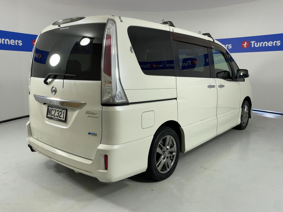 Photo '7' of Nissan Serena