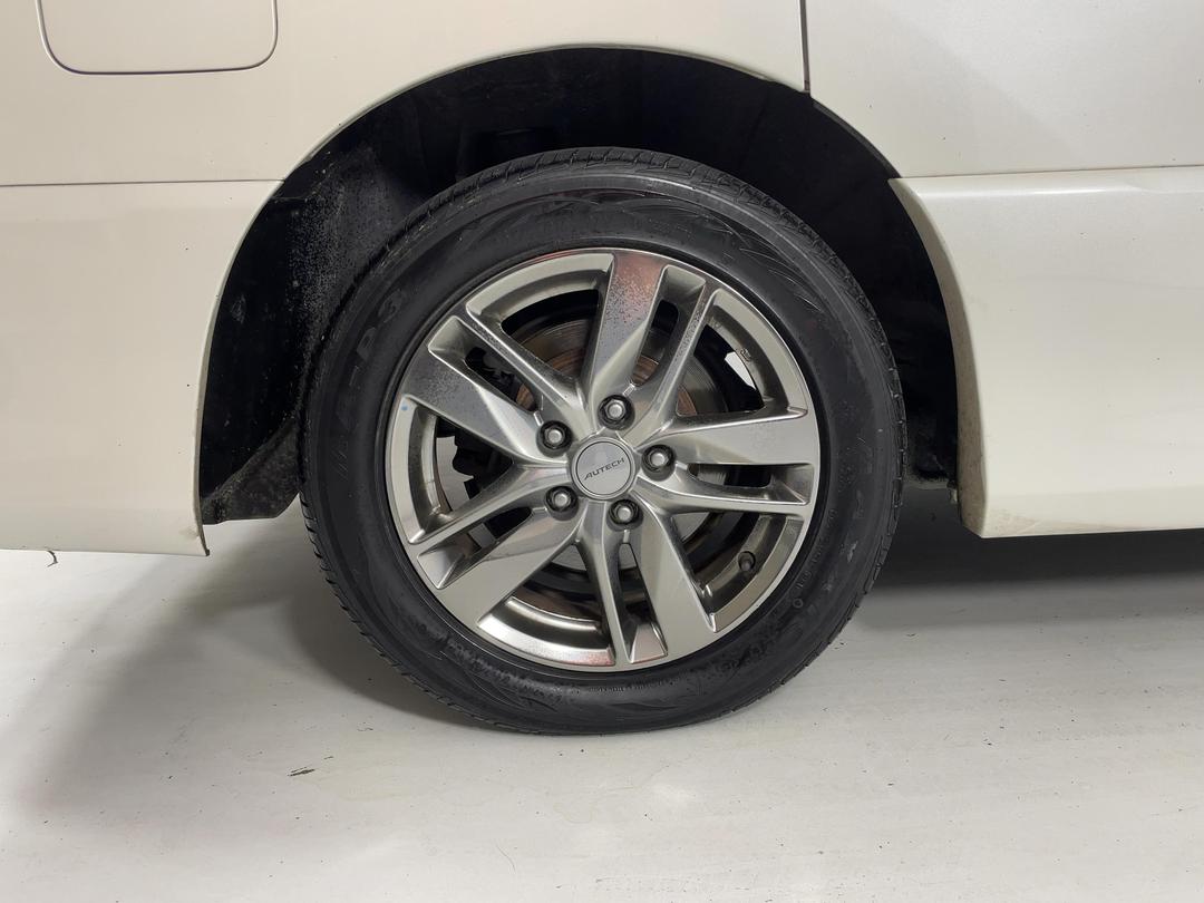 Photo '12' of Nissan Serena