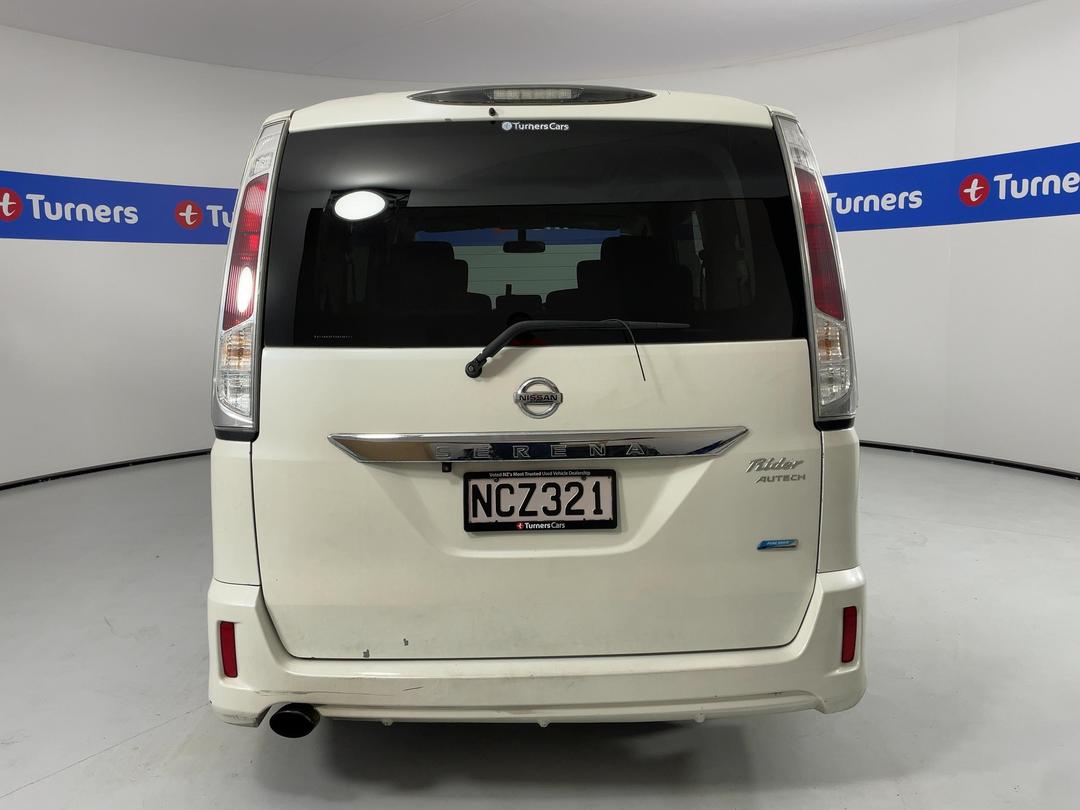 Photo '6' of Nissan Serena