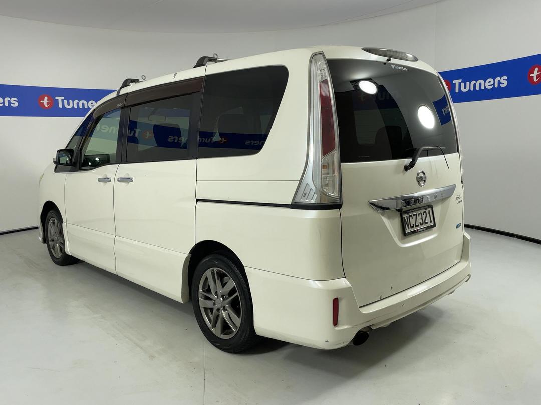 Photo '5' of Nissan Serena