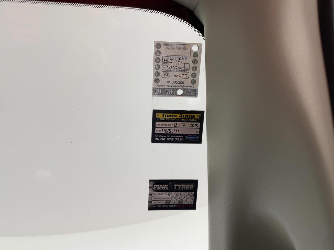 Photo '22' of Nissan Serena