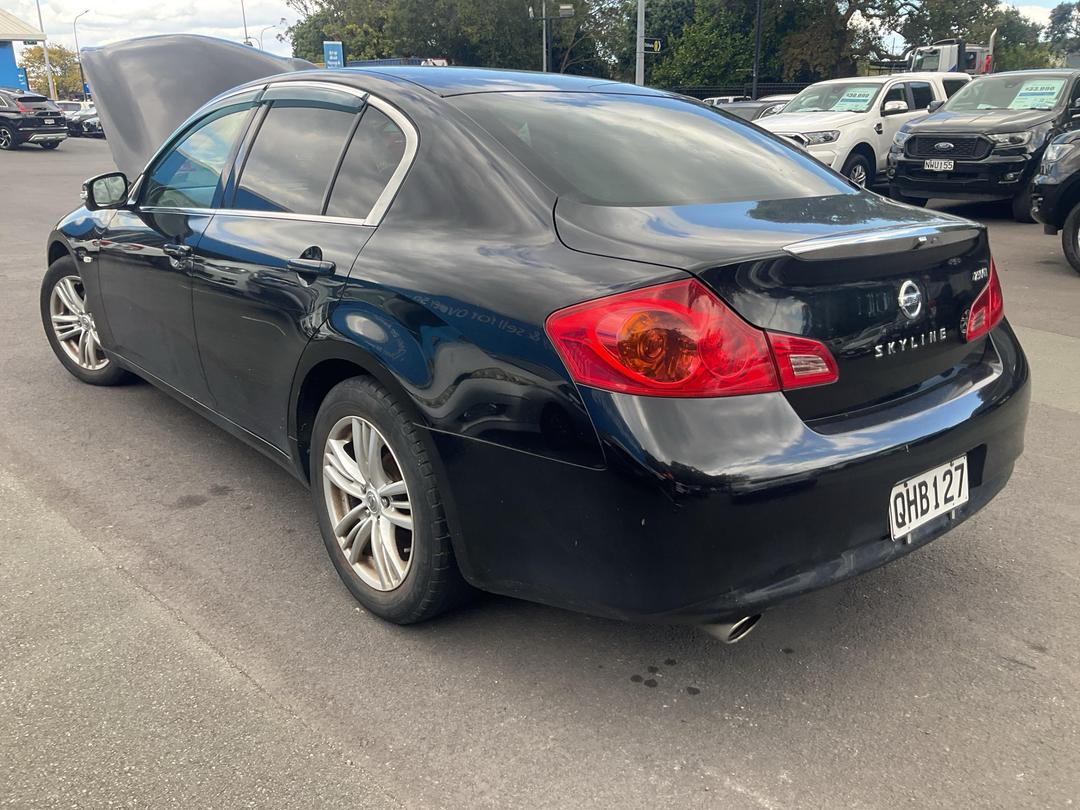 Photo '4' of Nissan Skyline