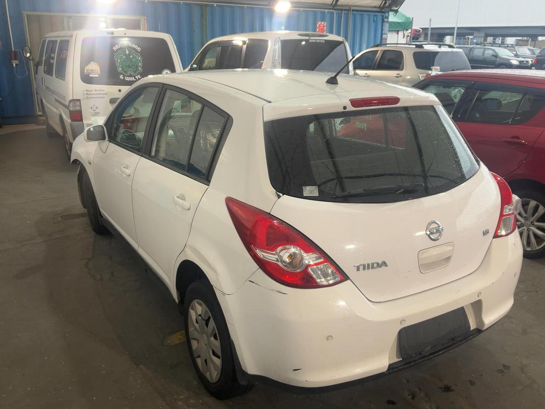 Photo '9' of Nissan Tiida ST Photo '9' of Nissan Tiida ST