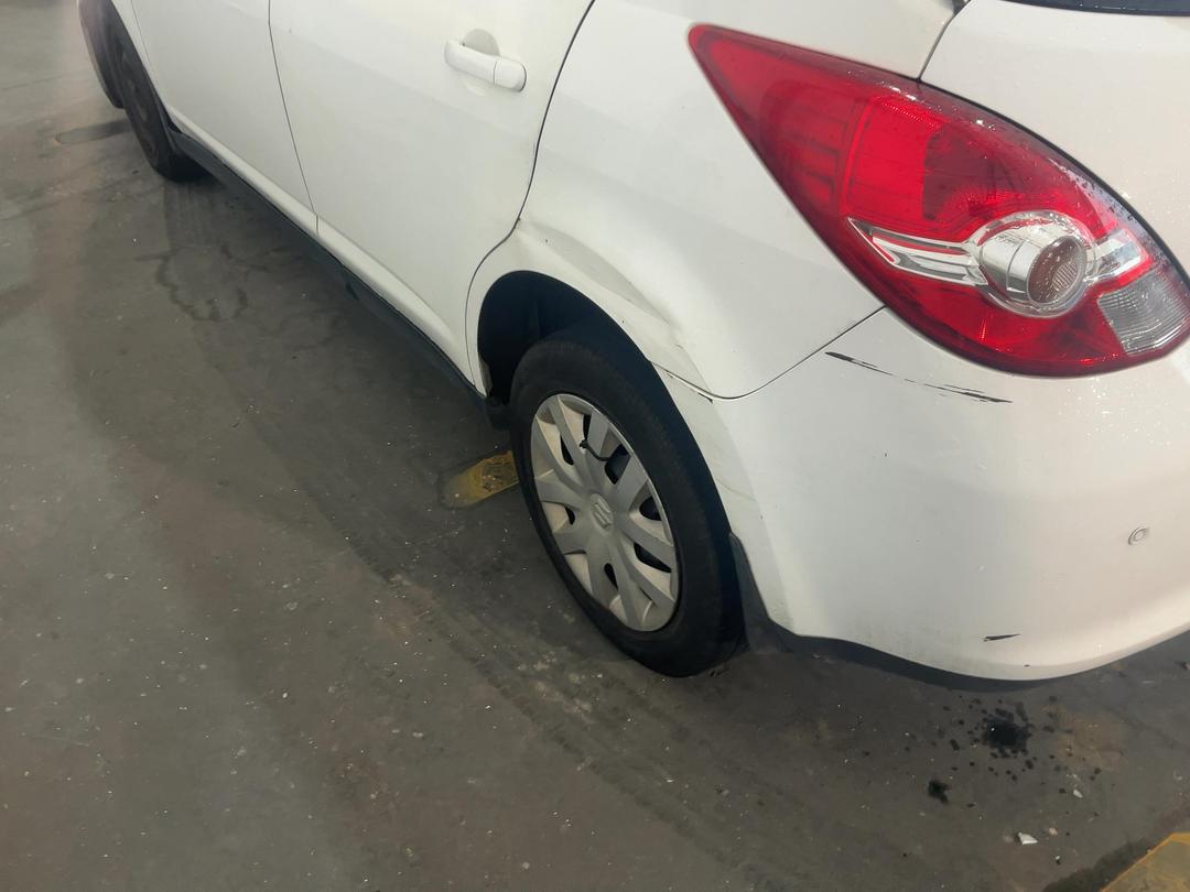 Photo '10' of Nissan Tiida ST Photo '10' of Nissan Tiida ST