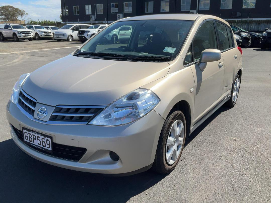 Photo '4' of Nissan Tiida ST Photo '4' of Nissan Tiida ST