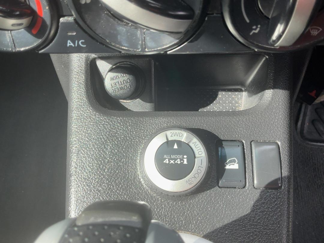 Photo '24' of Nissan X-Trail ST-L Photo '24' of Nissan X-Trail ST-L