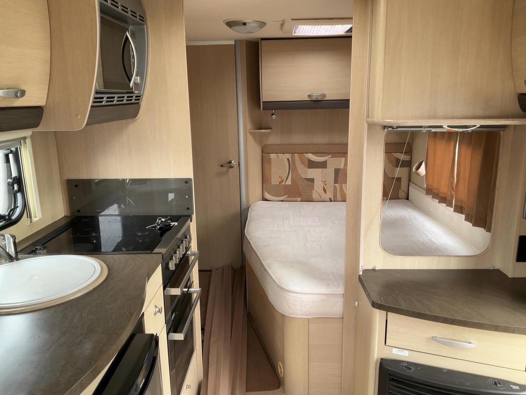 Photo '9' of Sterling Europa 550 Caravan - Single