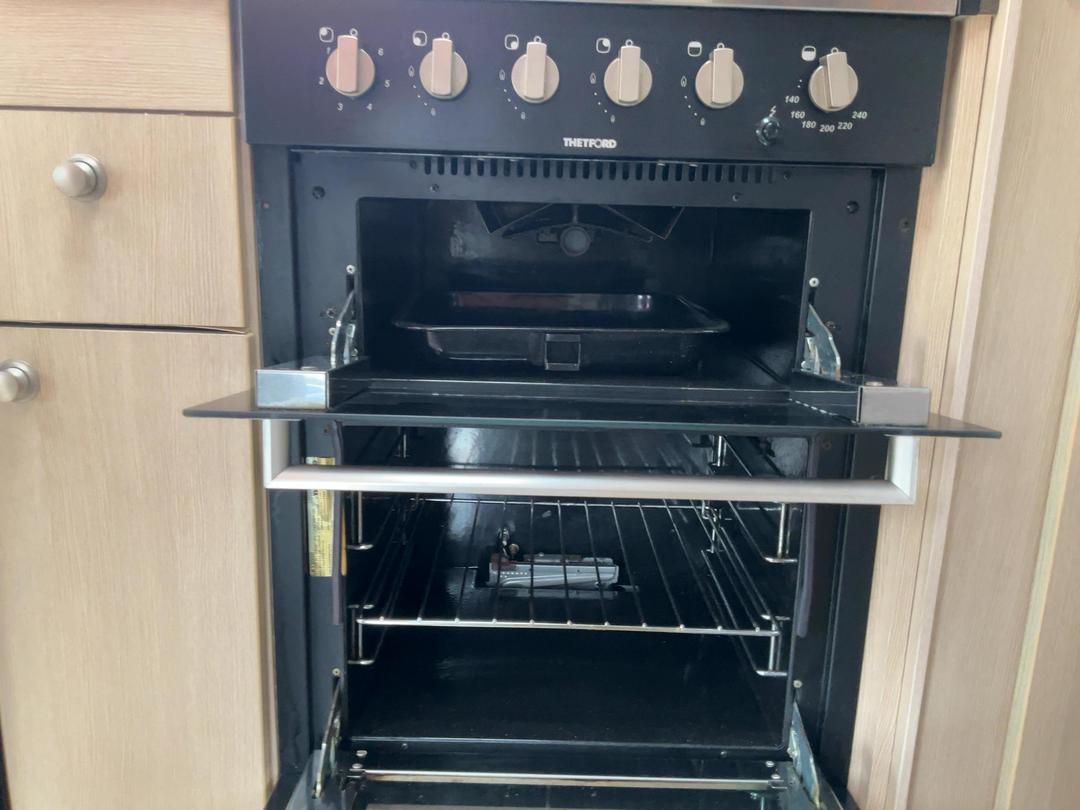 Photo '17' of Sterling Europa 550 Caravan - Single