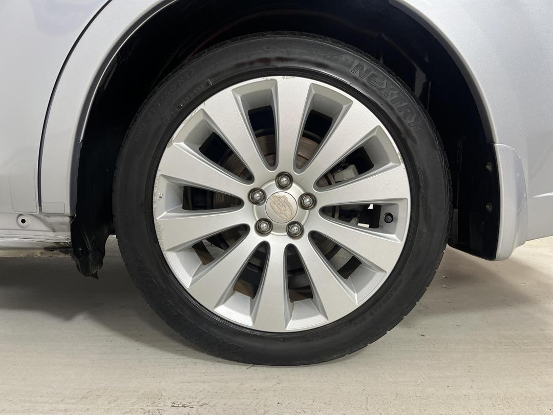 Photo '11' of Subaru Legacy