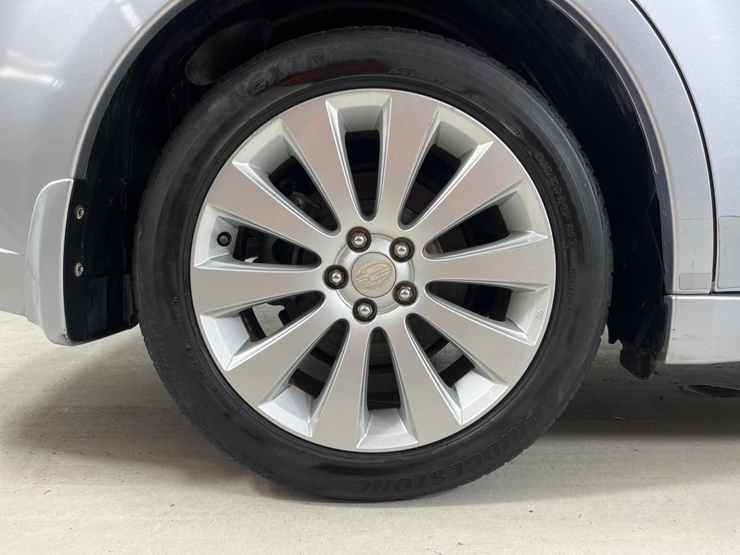 Photo '12' of Subaru Legacy