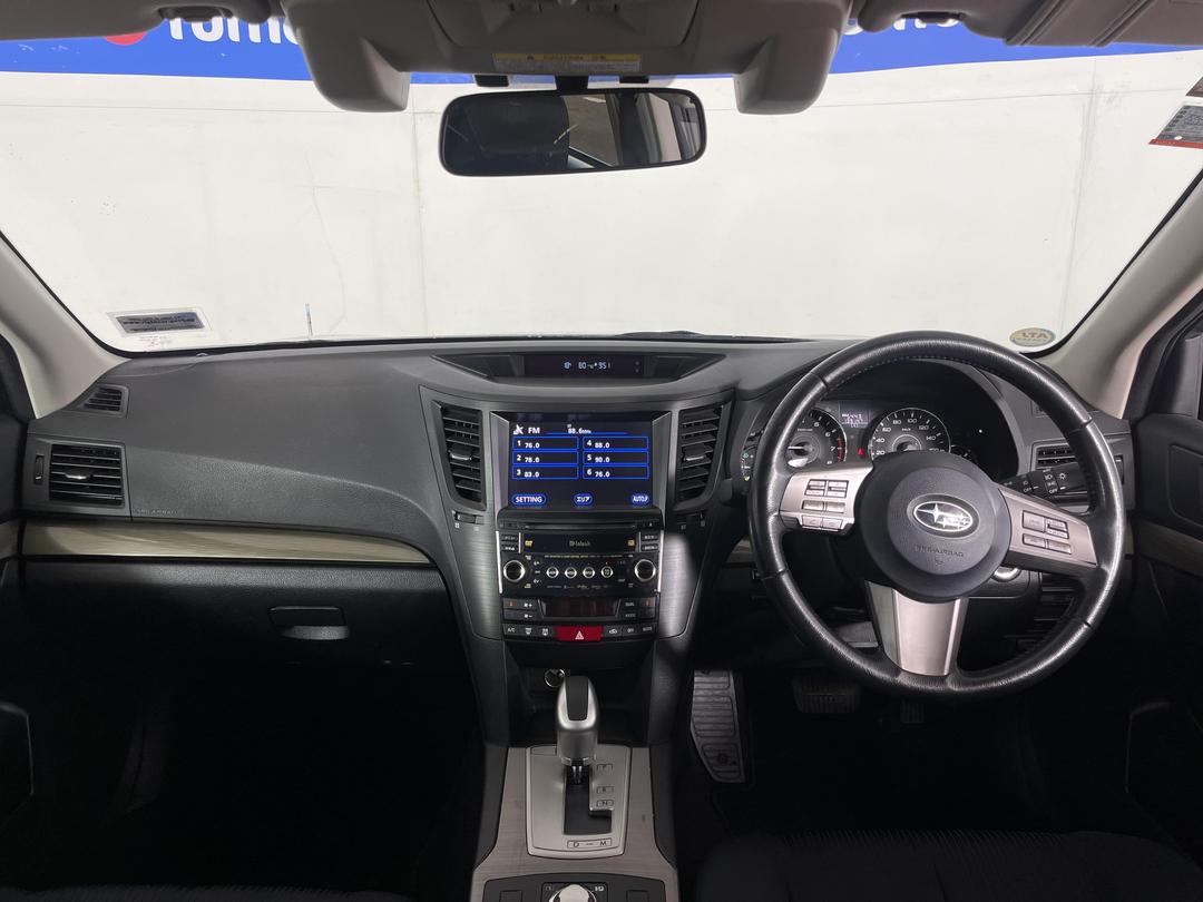 Photo '17' of Subaru Legacy