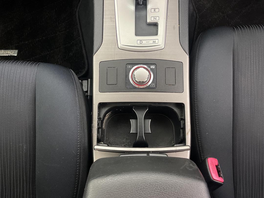 Photo '23' of Subaru Legacy