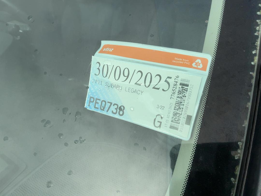 Photo '21' of Subaru Legacy