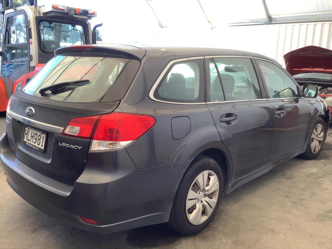 Photo '4' of Subaru Legacy