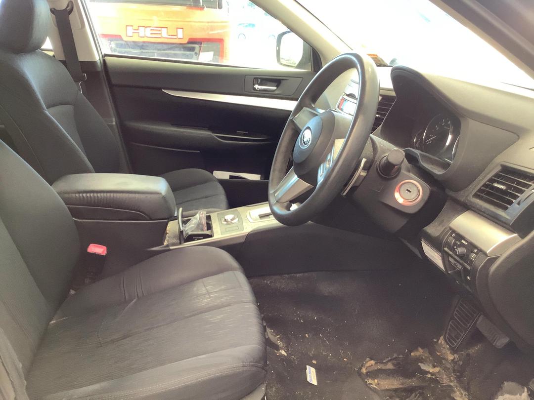 Photo '8' of Subaru Legacy