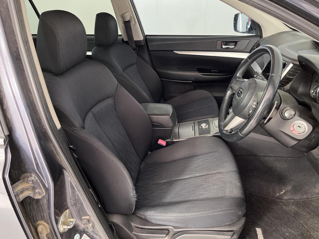 Photo '16' of Subaru Legacy