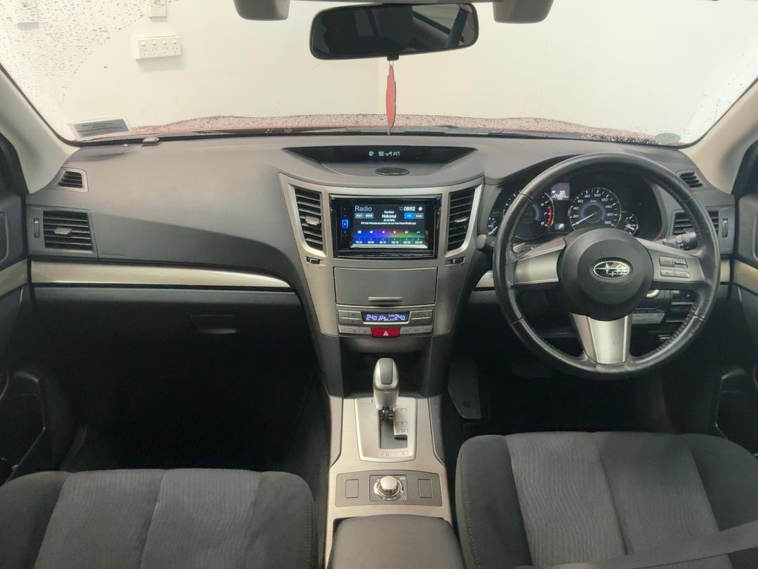 Photo '17' of Subaru Legacy