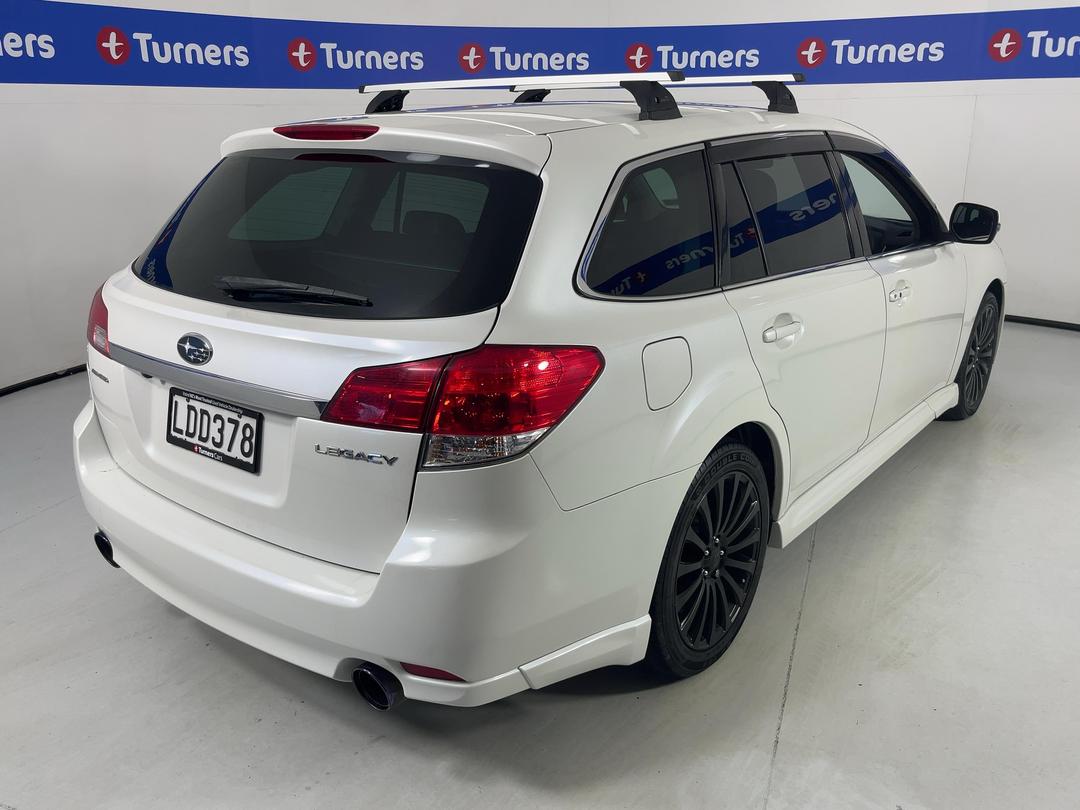 Photo '7' of Subaru Legacy