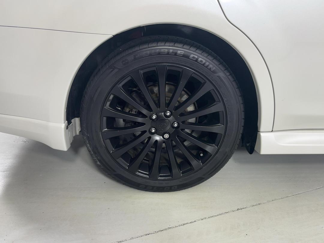 Photo '12' of Subaru Legacy