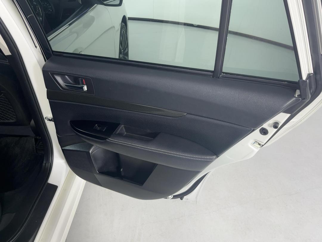 Photo '19' of Subaru Legacy